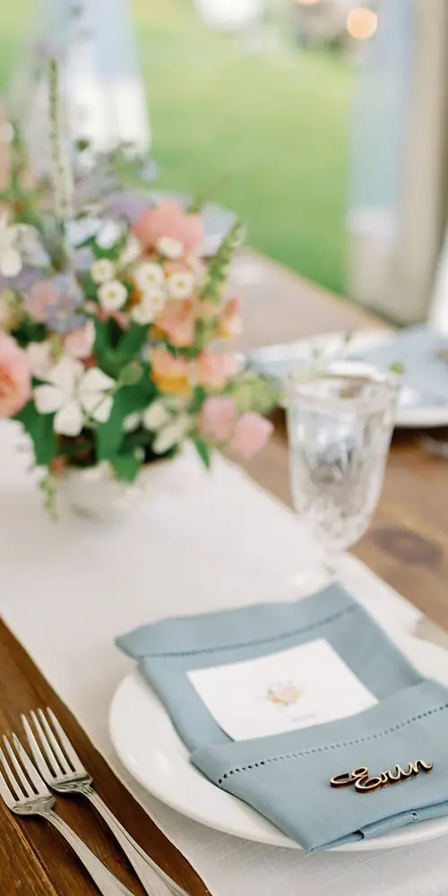 Reflecting back on these vibes from this past wedding season! Swoon worthy pastel flowers that are s