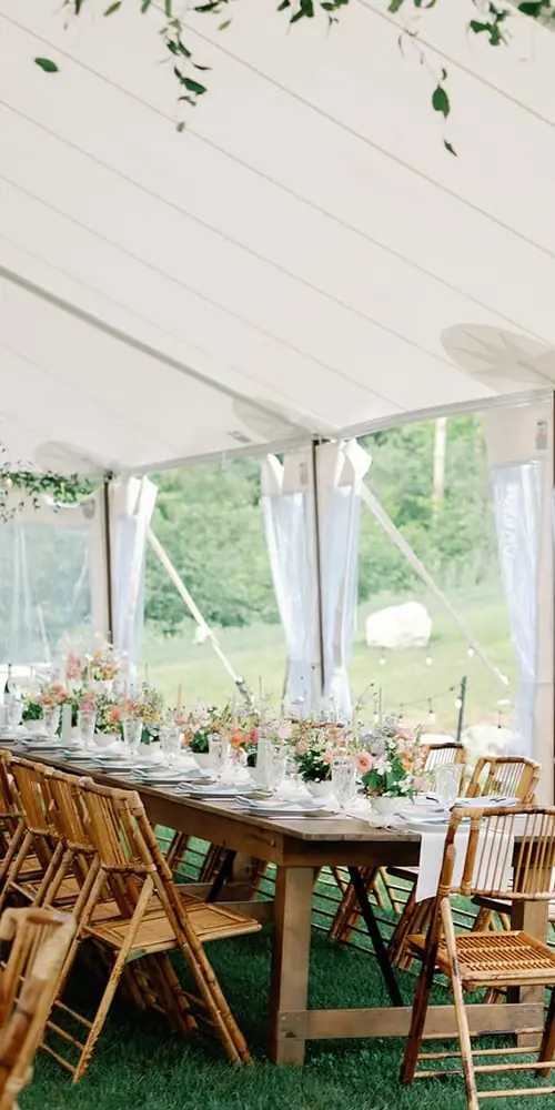Reflecting back on these vibes from this past wedding season! Swoon worthy pastel flowers that are s