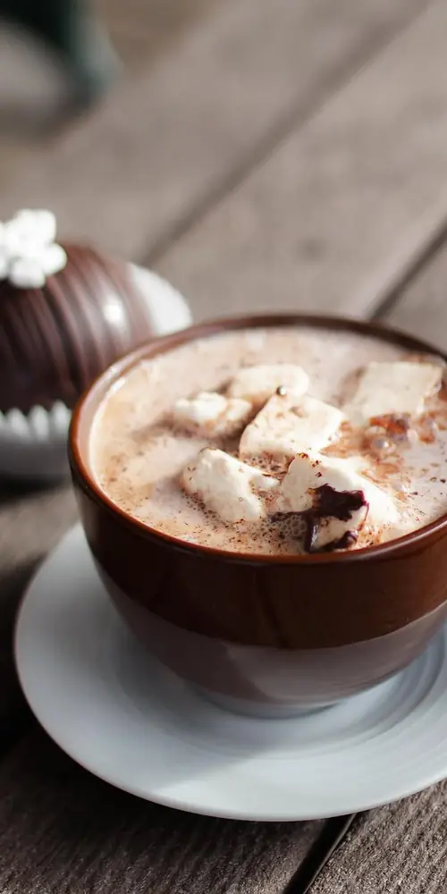 We now have hot chocolate bombs at all locations with a rotation of flavors! 🍫🤍
.
.
.
.
.
#cafeaesth