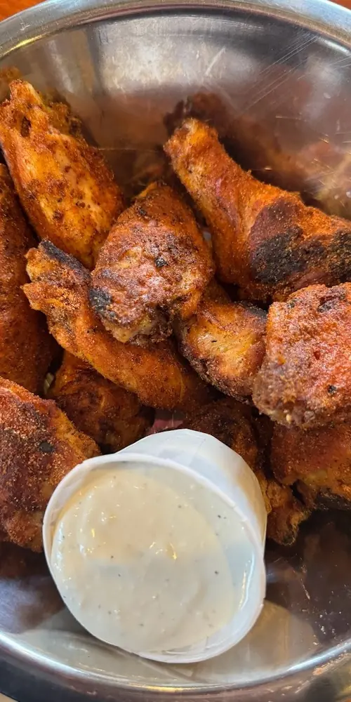 It's Tuesday and THAT means Wings 🔥
Did you know our wings are $1 each EVERY Tuesday (in-house) at