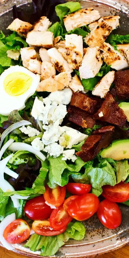 Remember to check out our daily specials! We update our Facebook regularly. 😎
.
PC: @eatvtmidd
.
#ea