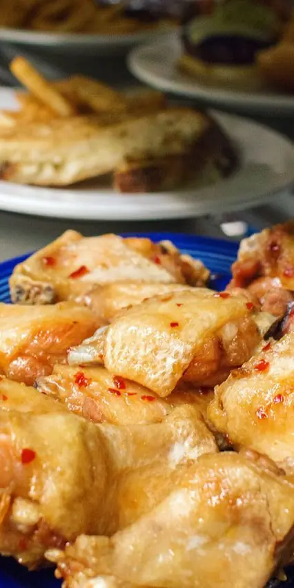 Some wings, just for you. 🍗
.
PC: @eatvtmidd
.
#eatvt #eatvtmidd #eatvermont #misterups
