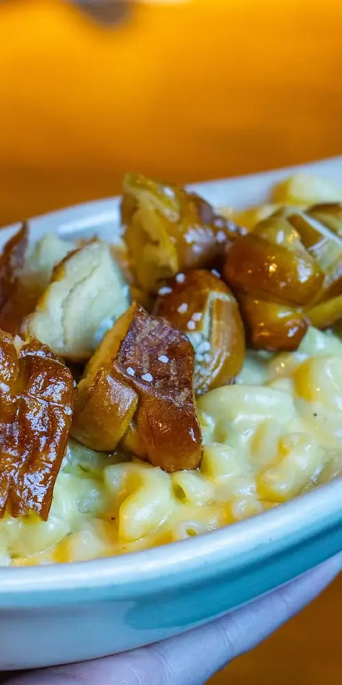 Life is always better with bar bites
•
•
•
•
#barbites #fivedollarbarbites #wednesdayspecial #stowe