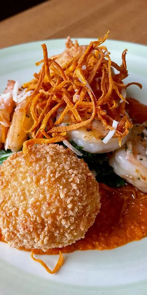 🍤🦀🍅
•
•
•
•
#shrimp #crabarancini #romescosauce #tonightsspecial #seafood #piecasso #stowe #vermont