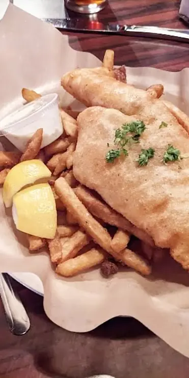 Happy Friday! It’s almost the weekend and Spring is on the horizon! 🌷
It’s Fiddlehead and Fish Fry