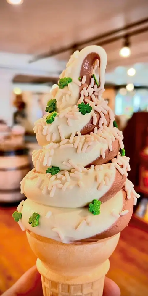 Leaping into March with the ShireTown Shamrock Creemee! 🍀🍫🍦