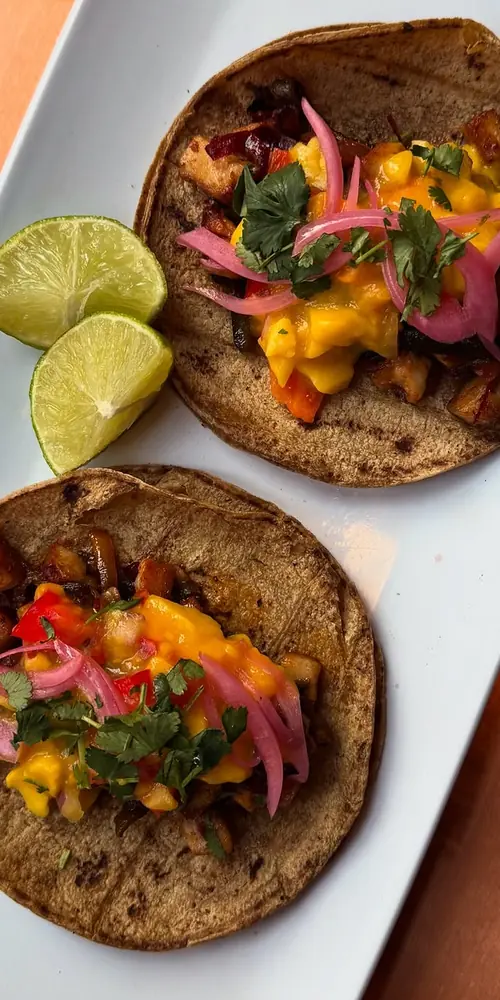 This weekend’s specials! 🤤🤤
🌮Pork Belly Tacos: crispy local pork belly, red & green chile rajas, ma