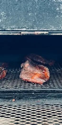 On special in Waitsfield and Middlebury, Neil Farm Brisket with caramelized, onion, tomato jam!
www