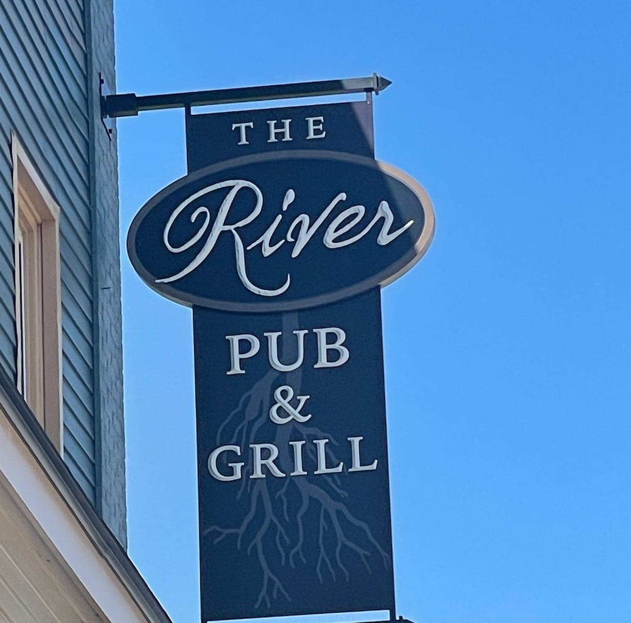 River Pub & Grill